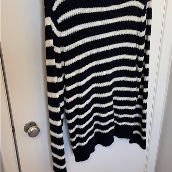 Men’s forever 21 large sized black white sweater. - Picture 6 of 9